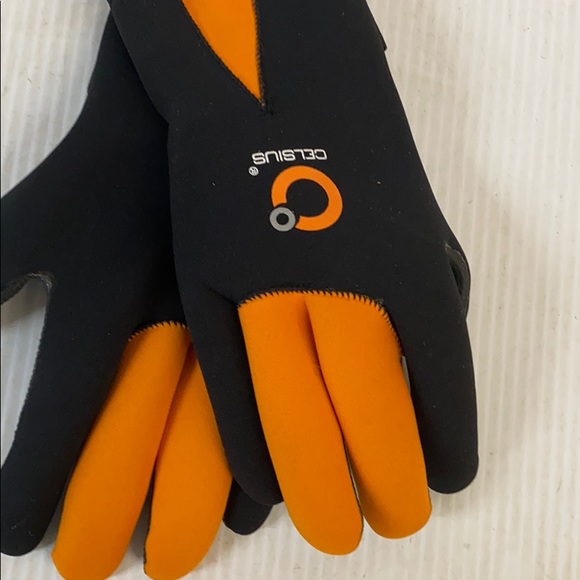 Celsius size large fleece lined insulated gloves - Picture 4 of 7